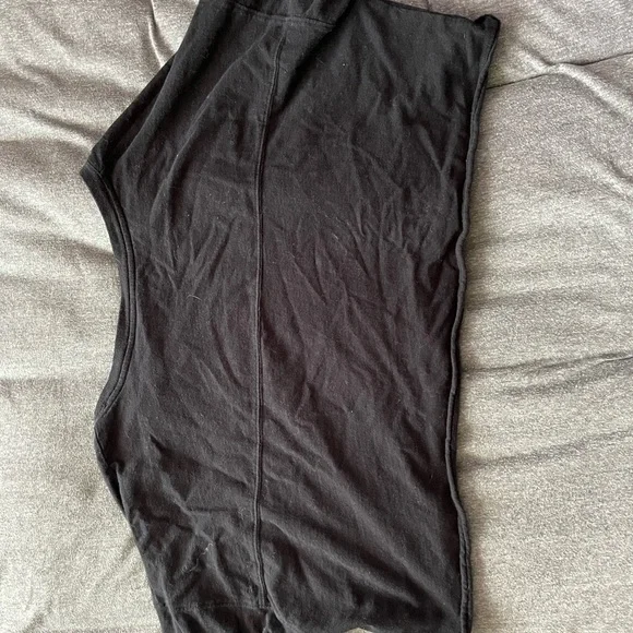 Women’s Medium, Aeropostale black cropped tee - Picture 2 of 2